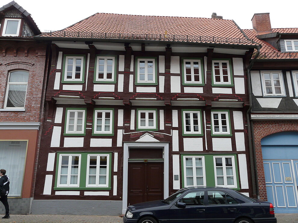 Dieses ist das älteste noch erhaltene bürgerliche Fachwerkhaus in Alfeld. 7