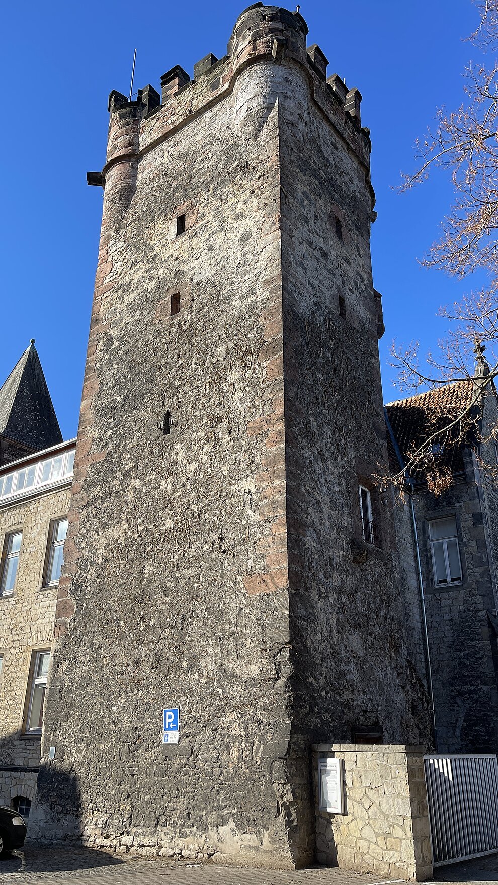 Fillerturm2023-01-Ohne_Efeu